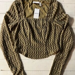 NWT Willow & Root Wavy Textured Top